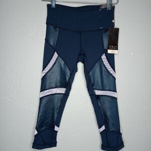 Calia by Carrie Underwood Shine Piced Capri Leggings